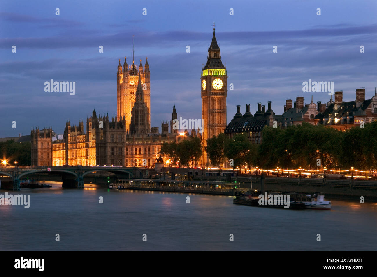 Paesaggio notturno del Big Ben, la casa del parlamento e il Westminster Bridge. Londra Inghilterra. Foto Stock