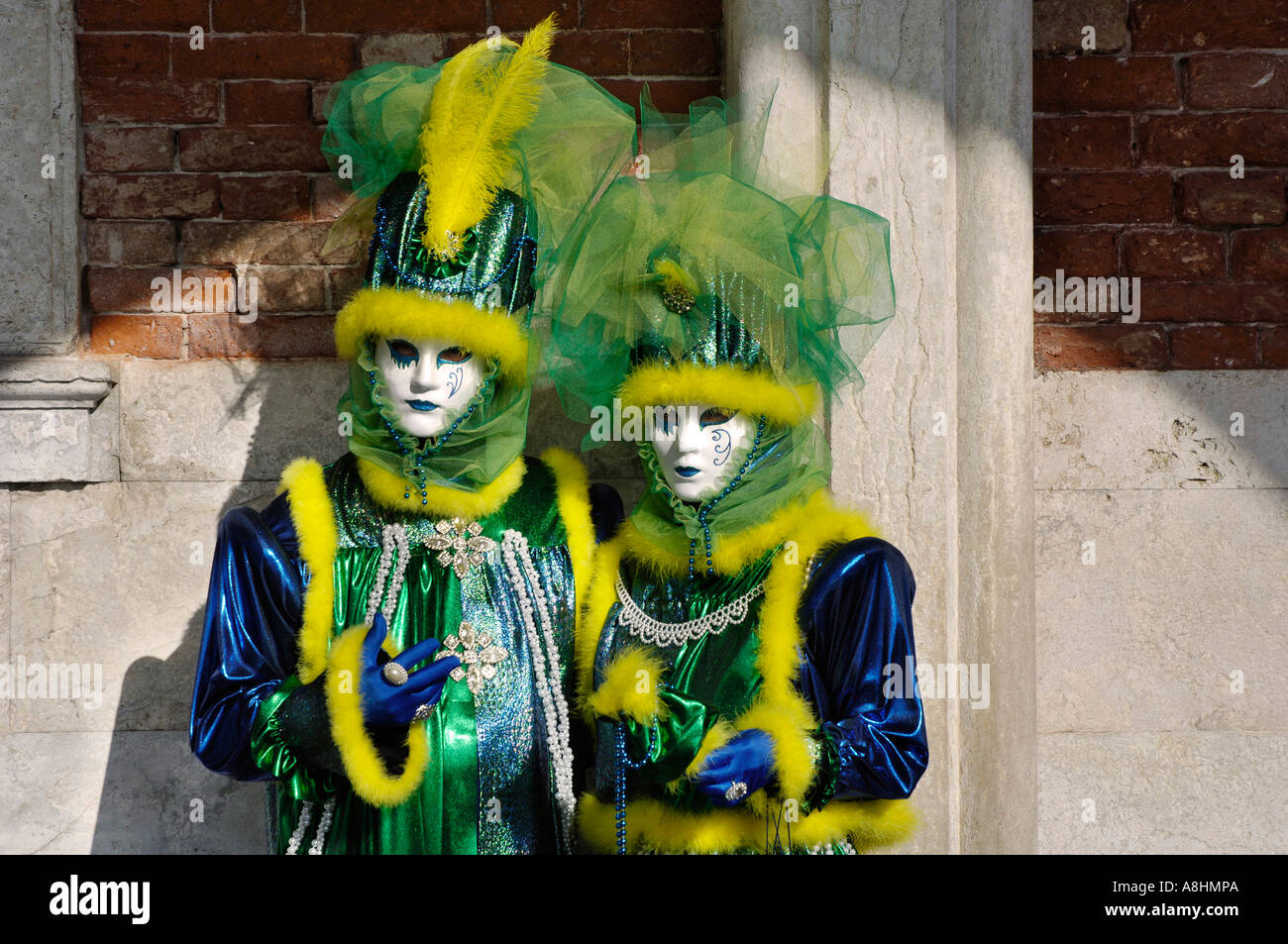 Due maschere di carnevale a Venezia, Italia Foto Stock