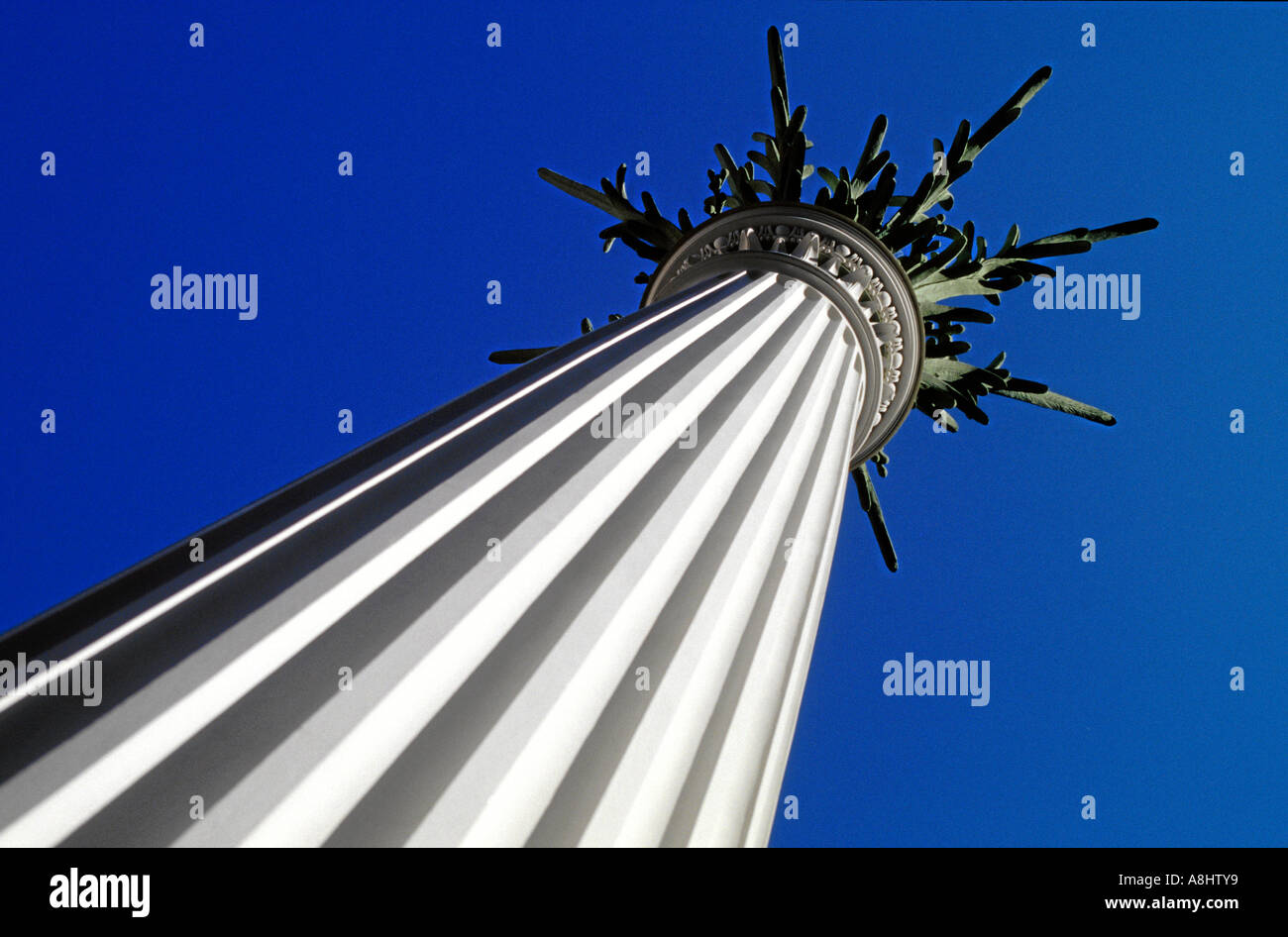 La colonna commemorativa per la rivoluzione pacifica in 1989 all'Nikolaikirchhof a Leipzig, Germania Foto Stock