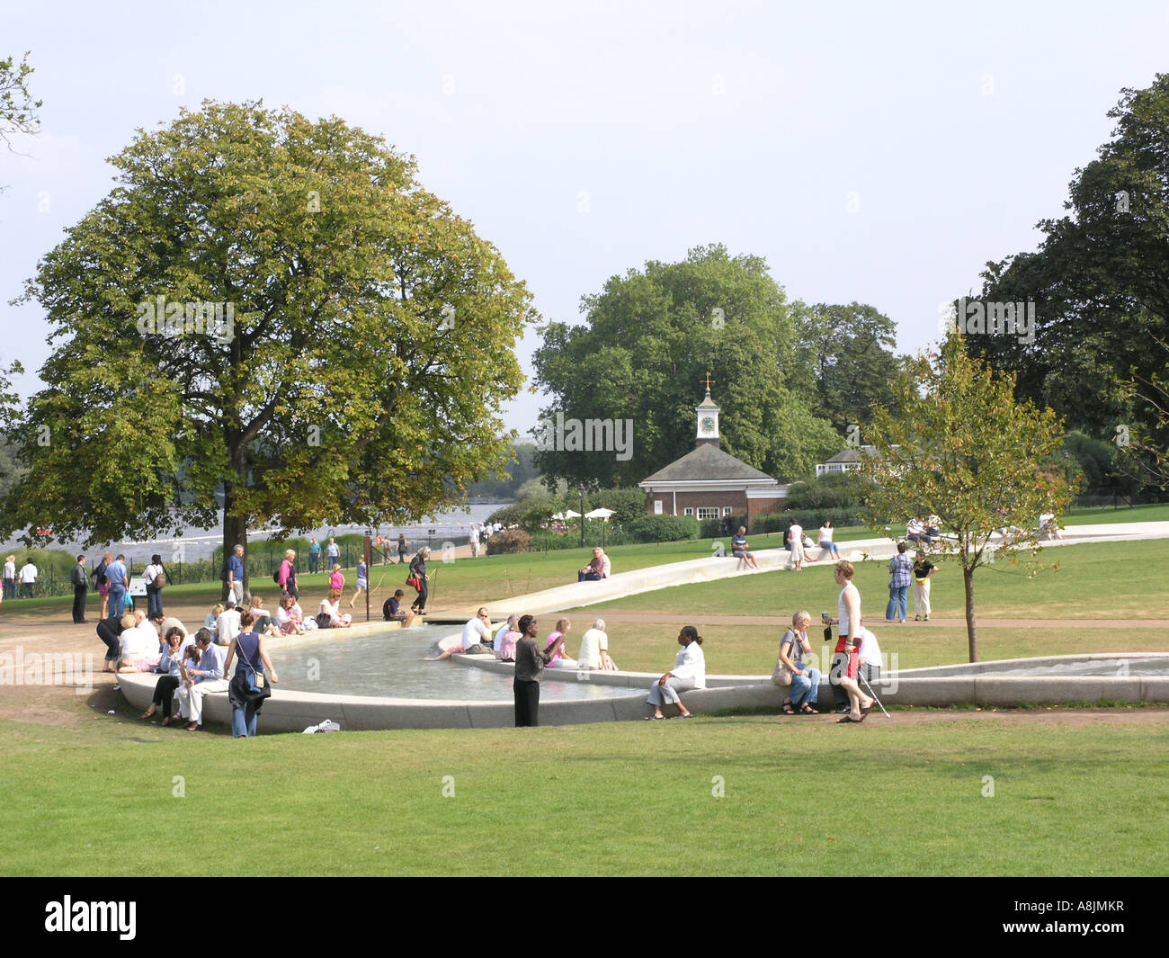 Diana principessa di Galles hyde park memorial fontana estate Londra uk gb Foto Stock
