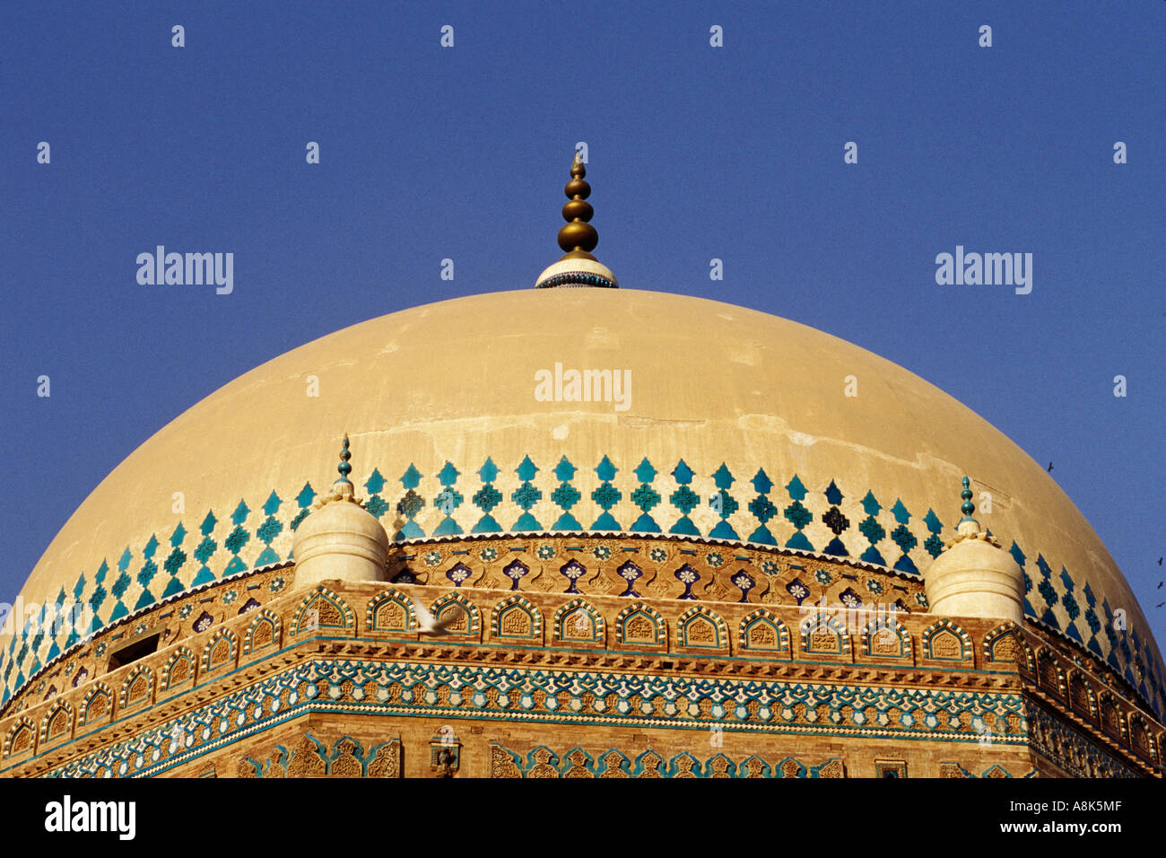Il Pakistan, Multan, cupola del Mausoleo di Shah Rukn e Alam, 1320 Foto Stock