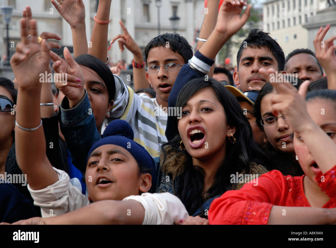 Celebrazione di indù e sikh festival di Vaisakhi in Trafalgar Square il 6 maggio 2007. Foto Stock Celebrazione di indù e sikh festival di Vaisakhi in Trafalgar Square il 6 maggio 2007. Foto Stock