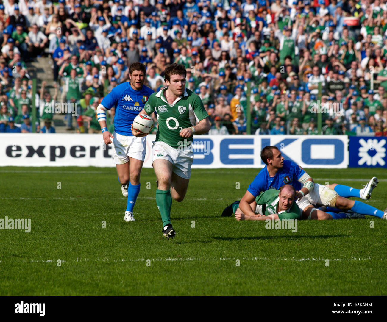 Gordon D'Arcy punteggi in quarantesimo minuto per Irlanda contro l'Italia a  Stadio Flaminio Sei Nazioni di rugby 17 Marzo 2007 Foto stock - Alamy