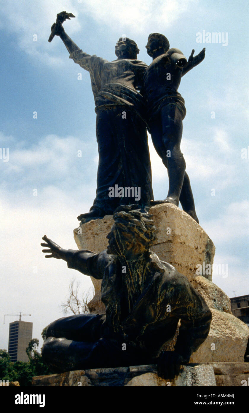 Statua di Piazza dei Martiri Libano a Beirut con Damageart di Guerra Foto Stock