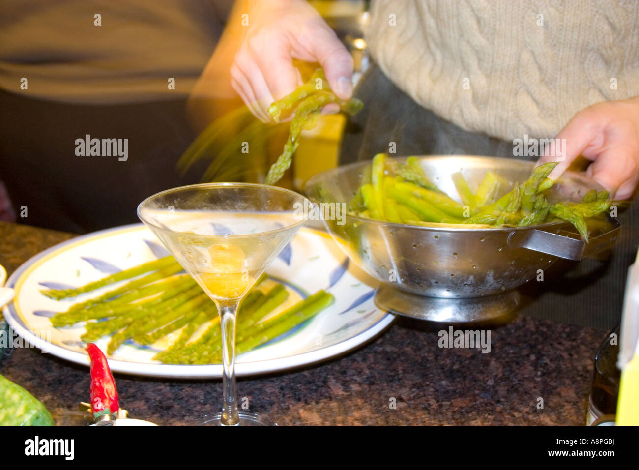 Servire gli asparagi sfocata. St Paul Minnesota USA Foto Stock