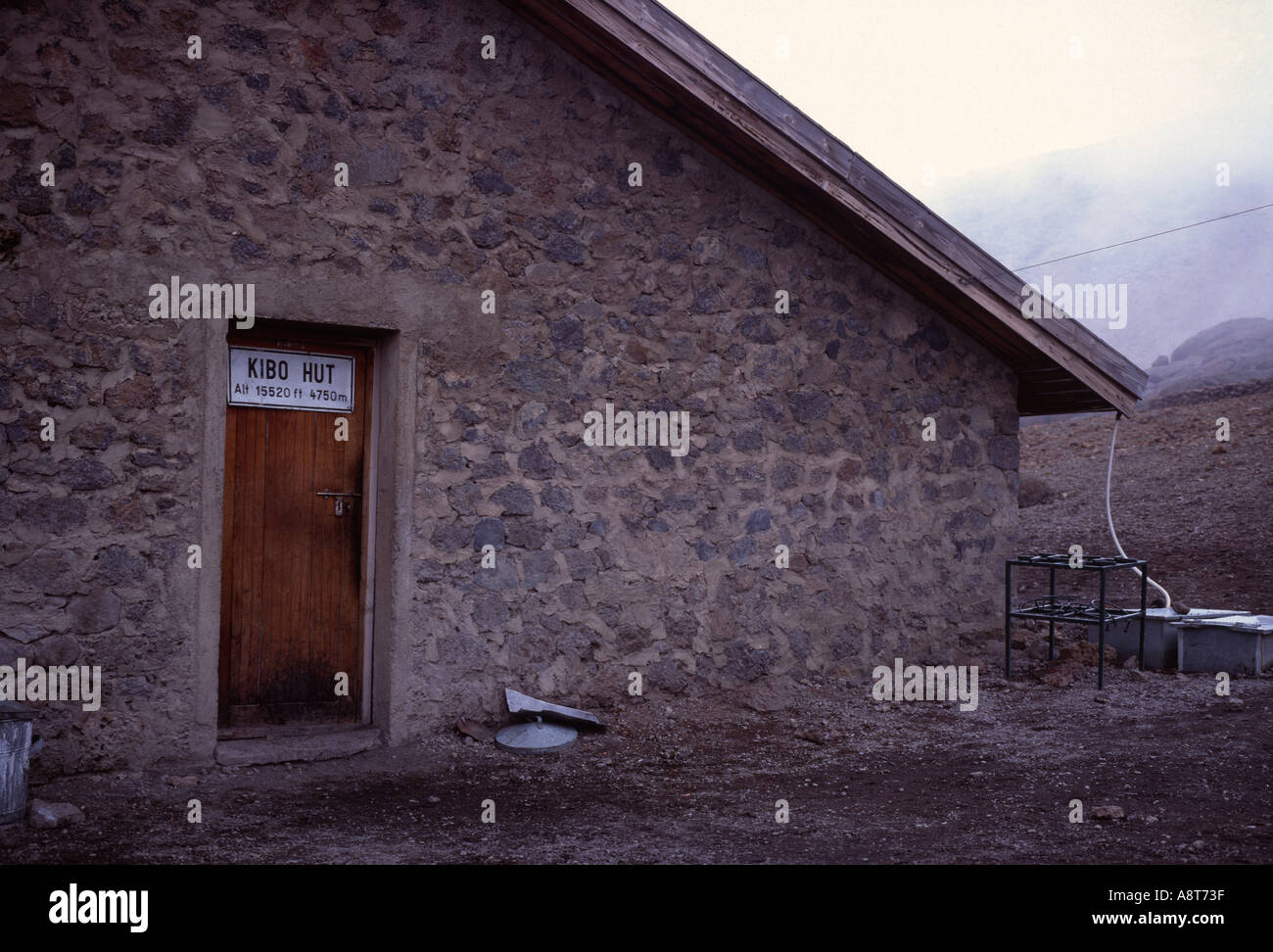 L'altitudine elevata Kibo Hut ingresso sul Monte Kilimanjaro Foto Stock