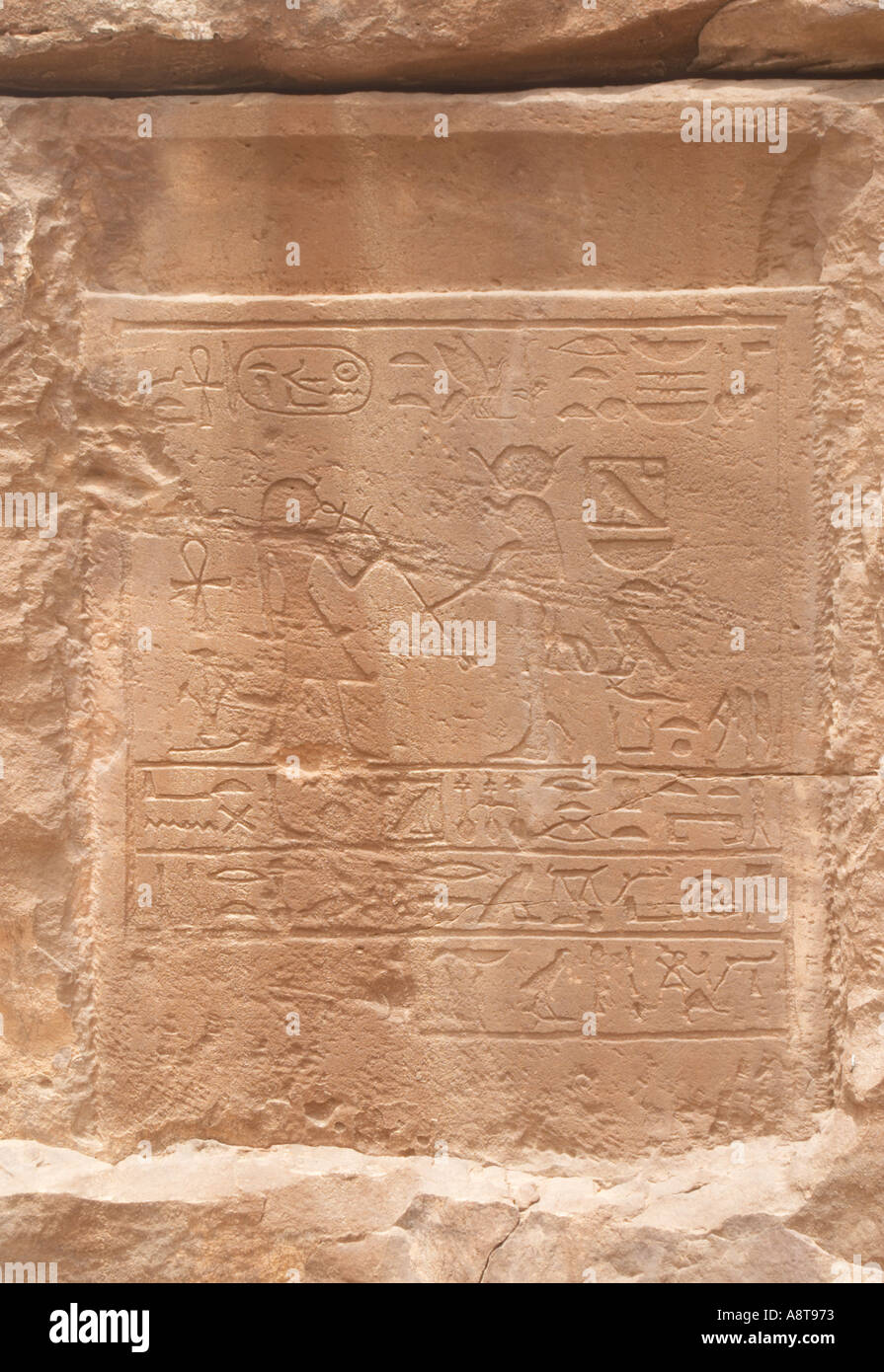 Stele scolpite nelle montagne vicino al tempio di Hathor a Sarabit al Khadim Foto Stock