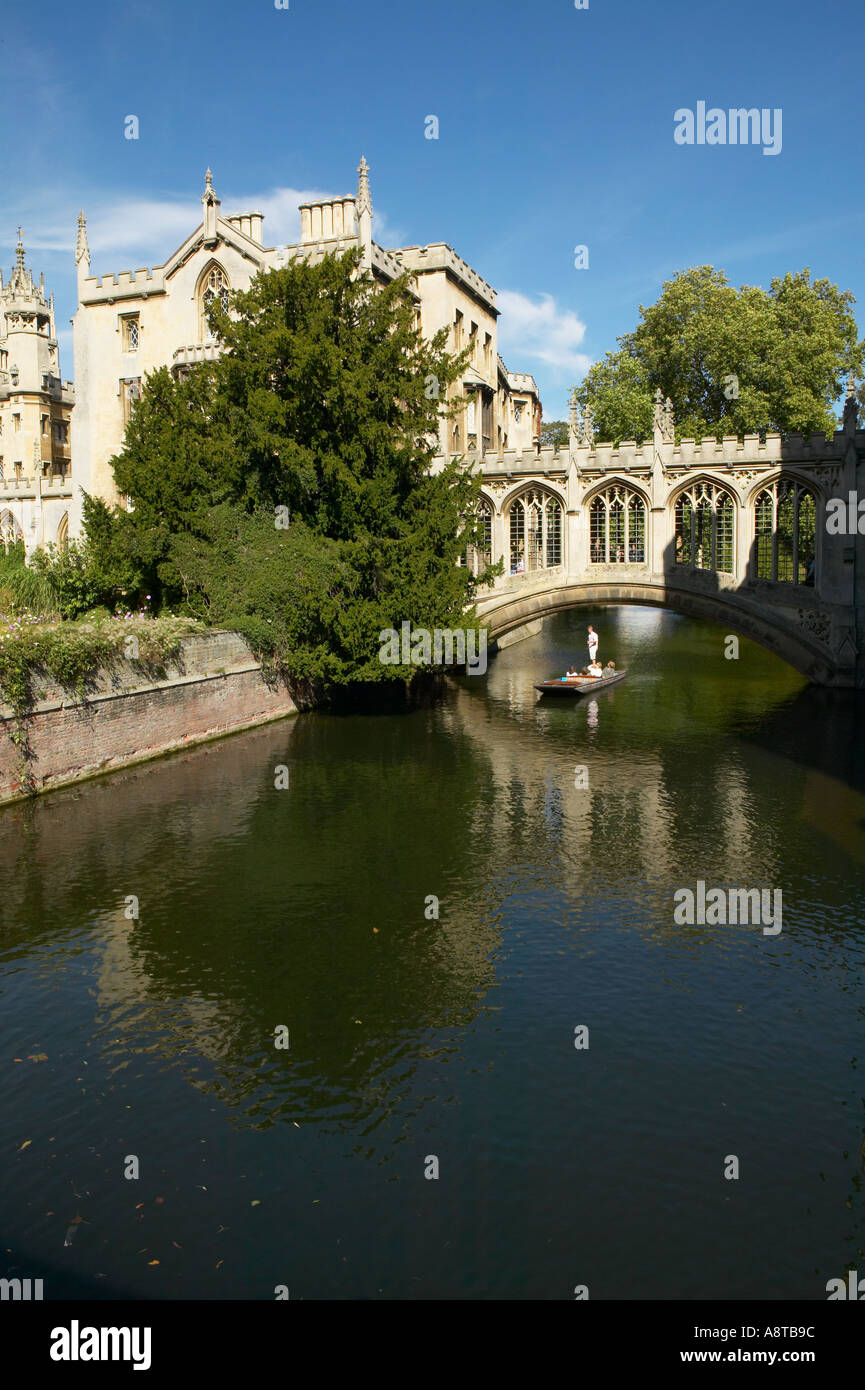 Ponte dei Sospiri SAINT JOHNS College di Cambridge Inghilterra England Foto Stock