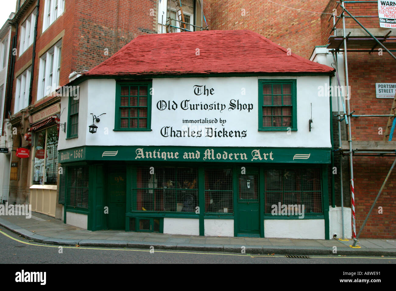 Il vecchio negozio di curiosità a Londra costruito 1567 il negozio più antico della città e di ispirazione per il Charles Dickens romanzo Foto Stock