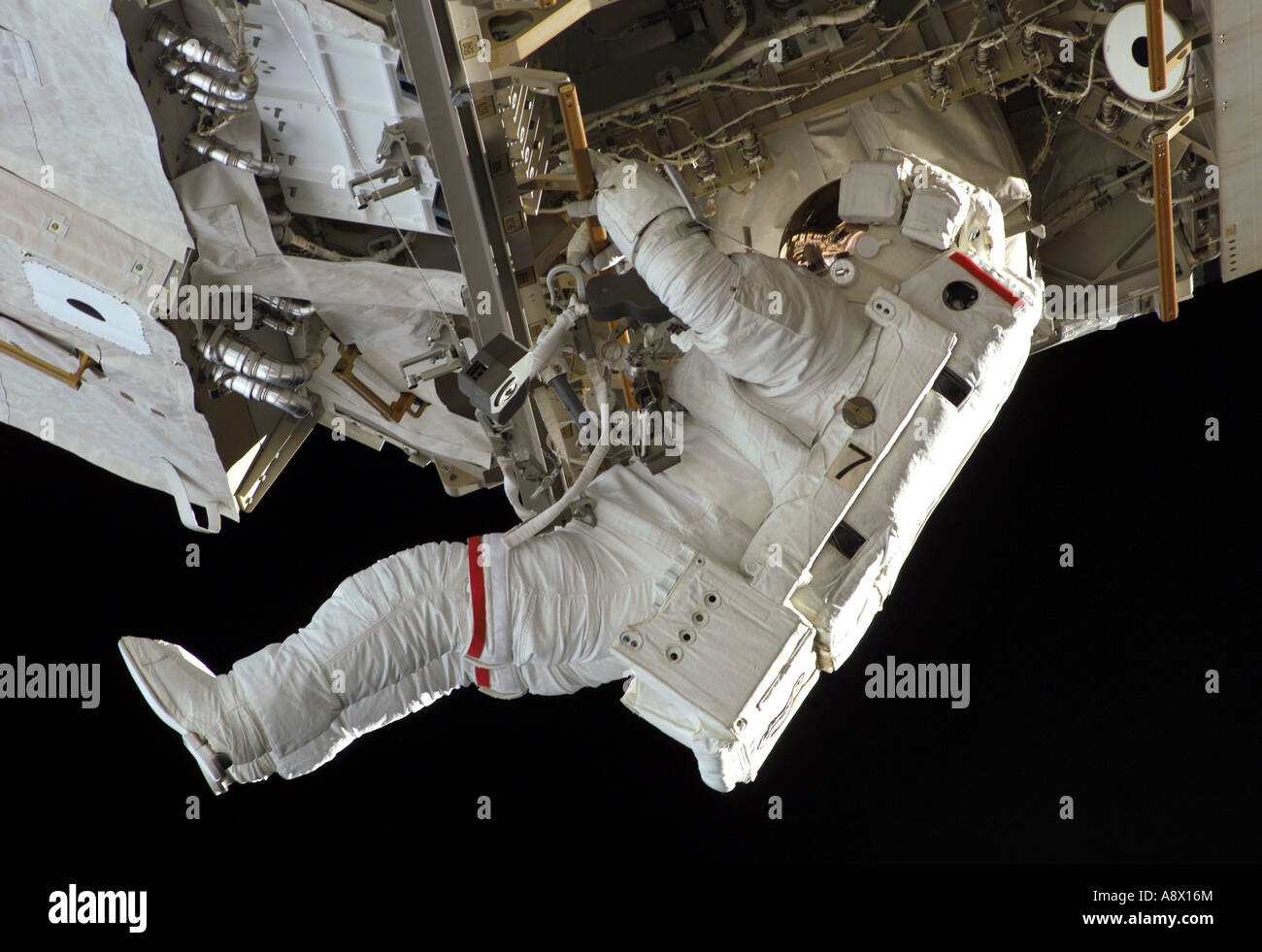 Astronauta Soichi Noguchi partecipa ad attività extravehicular spazio a piedi Foto Stock
