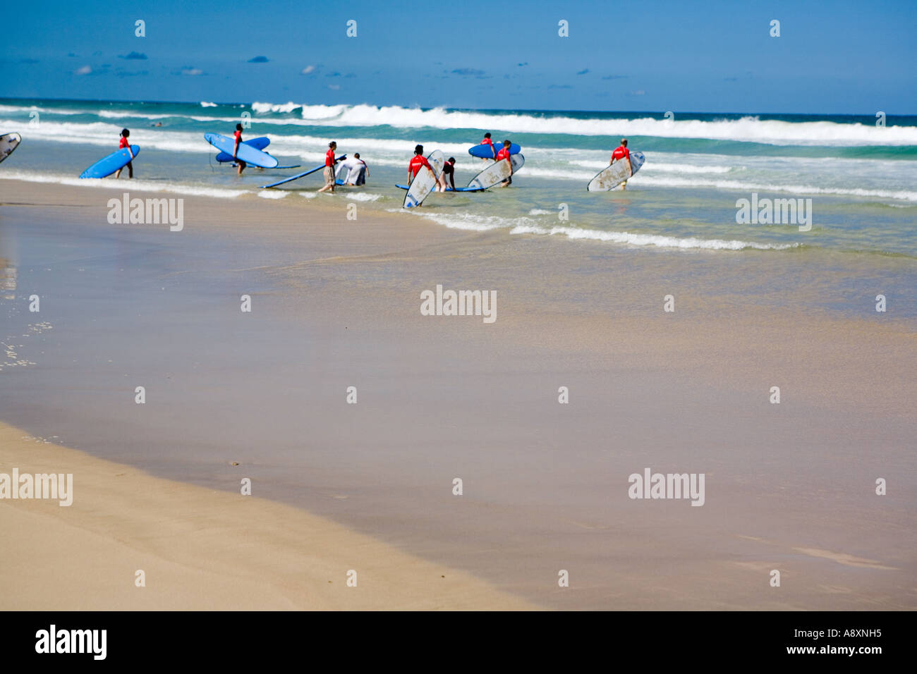 Scuola di surf a Surfers Paradise Gold Coast di Queensland in Australia Foto Stock