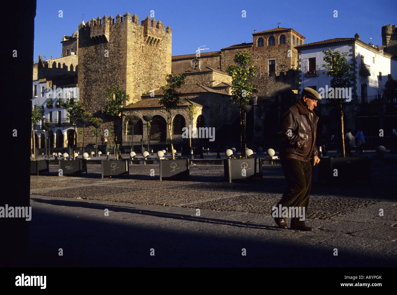 Torre Bujaco nella piazza principale di Cáceres Extremadura Spagna Foto Stock