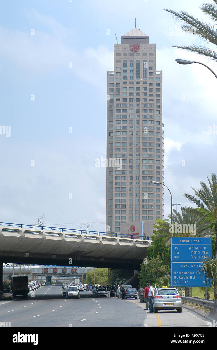 Lo Sheraton Hotel di città e Autostrada Ayalon Ramat Gan Israele confinante con Tel Aviv e vicino alla borsa dei diamanti Foto Stock