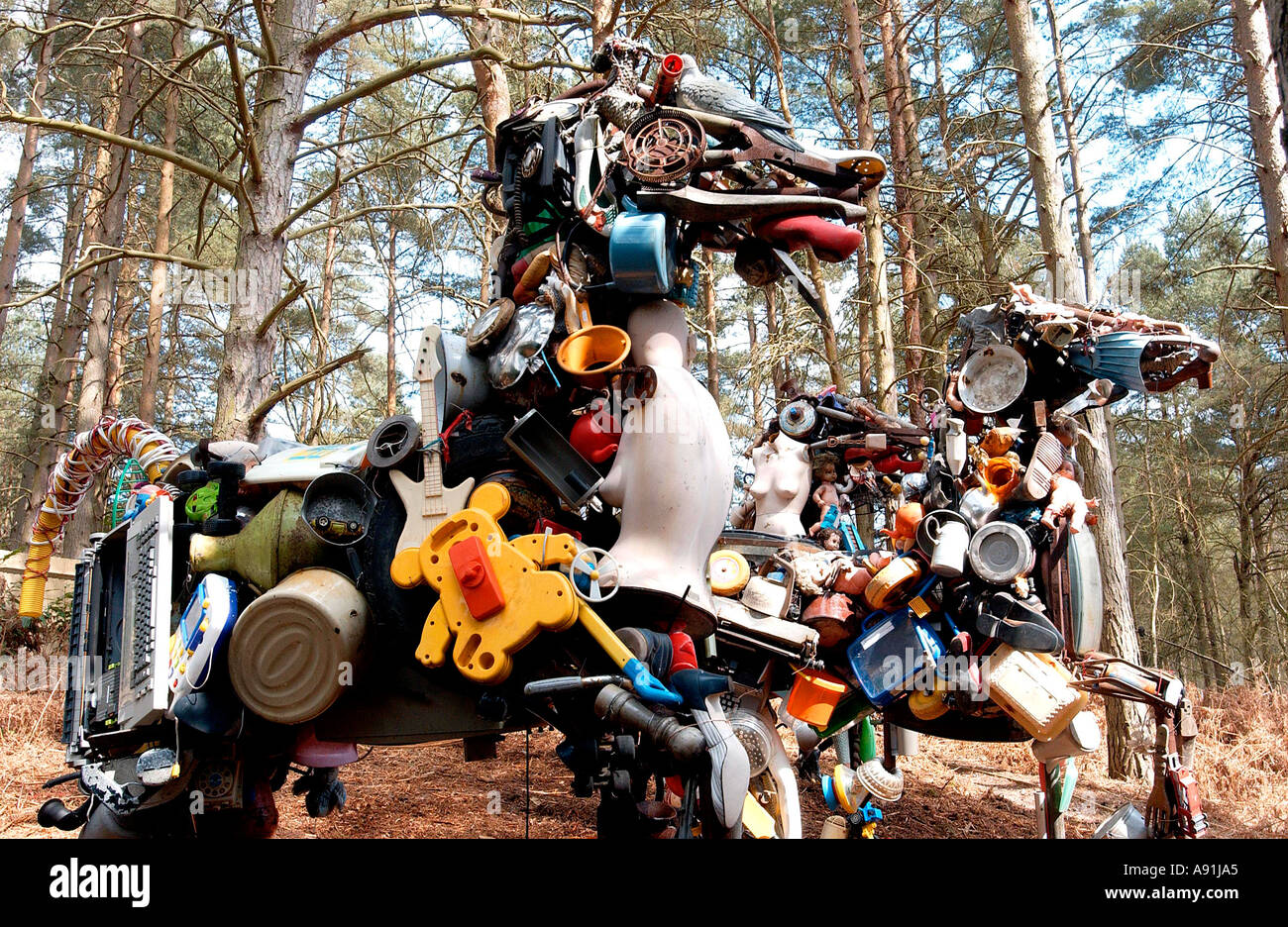 Rifiuti riciclati rende cavalli apocalittico Foto Stock