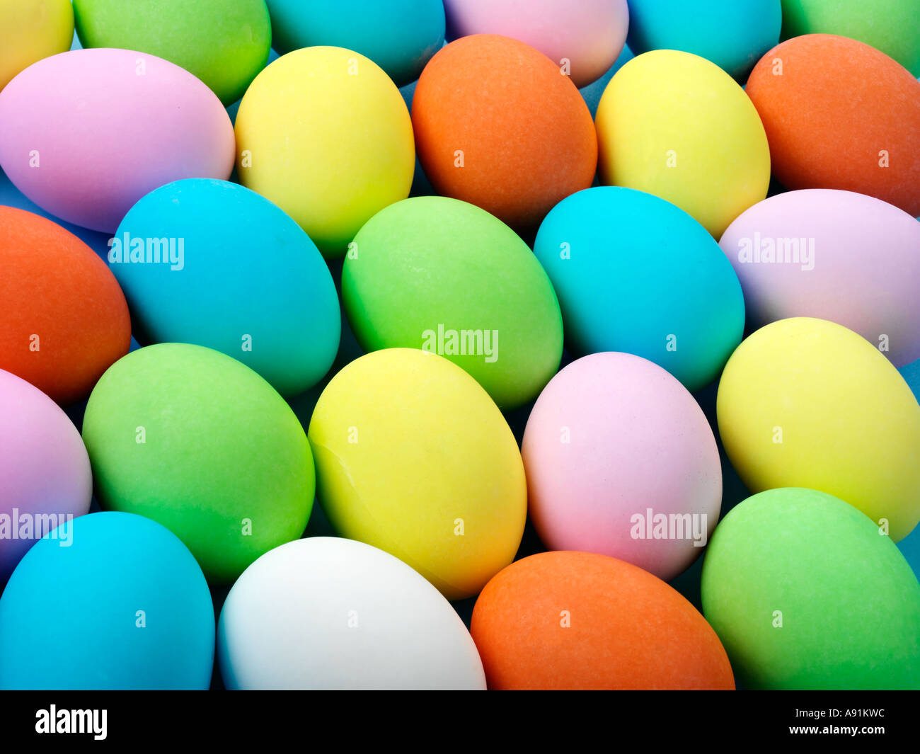 MULTI colore uova di pasqua Foto Stock