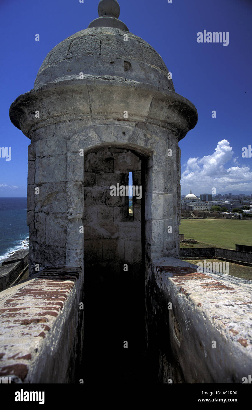 Puerto Rico, la vecchia San Juan. Garitta a San Cristobal Fort, secolo XVII, parte di El Morro fort. Foto Stock