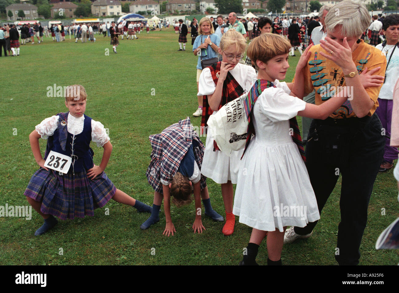 Danze popolari scozzesi concorrenza al mondo Pipe Band Championship in Glasgow Scotland Foto Stock