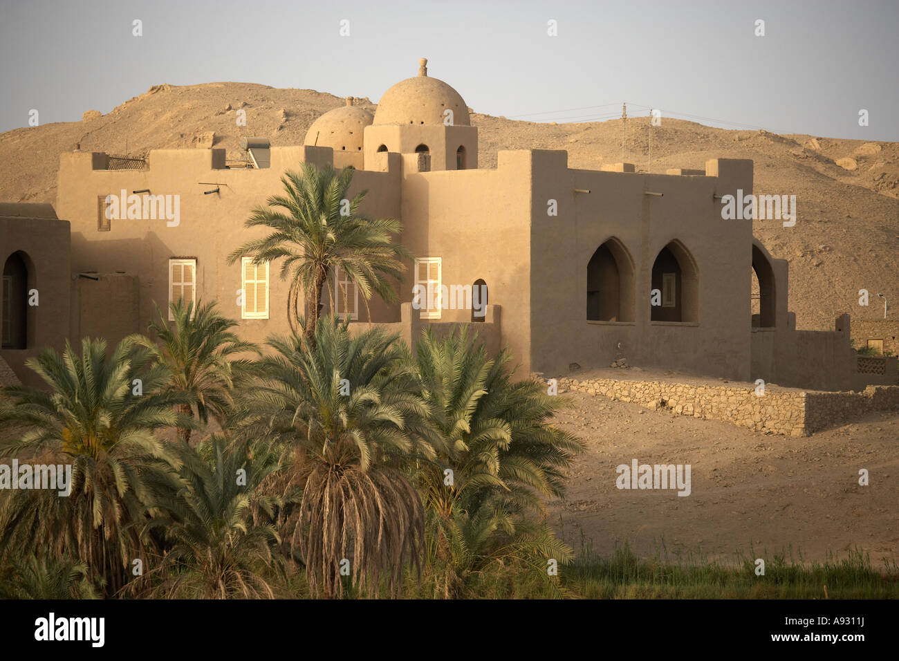 Casa nella valle del fiume Nilo in Egitto Foto Stock