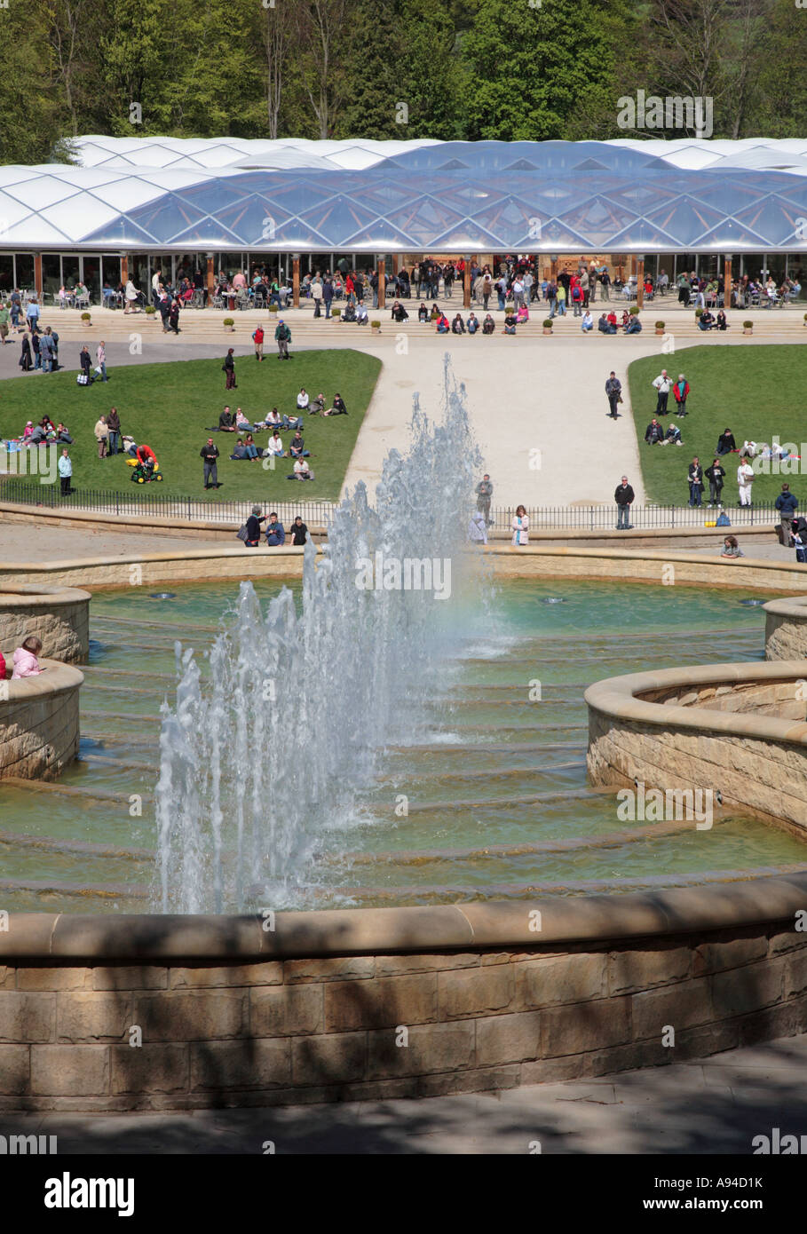 Alnwick Castle Gardens, Northumberland nel Maggio Foto Stock