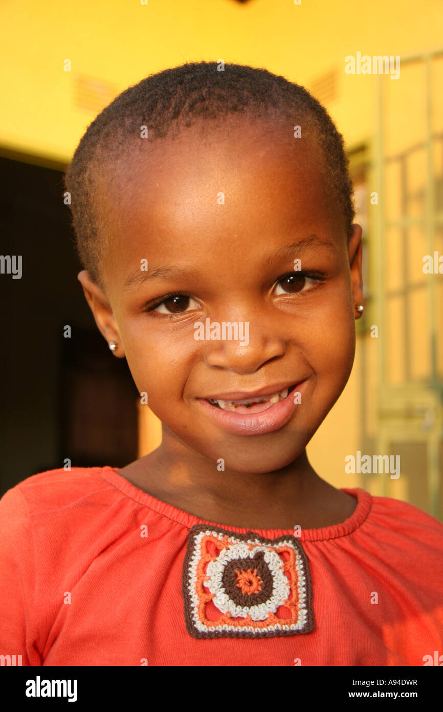 Ritratto di una giovane ragazza Motswana Gaborone Botswana Foto Stock