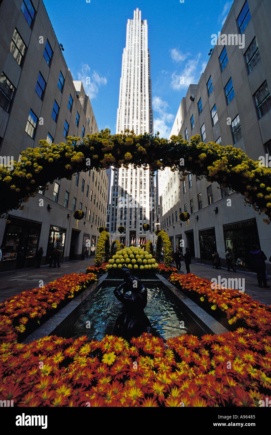 Il Rockefeller Center General Electric Building e NBC Studio TV Building di New York NY Foto Stock