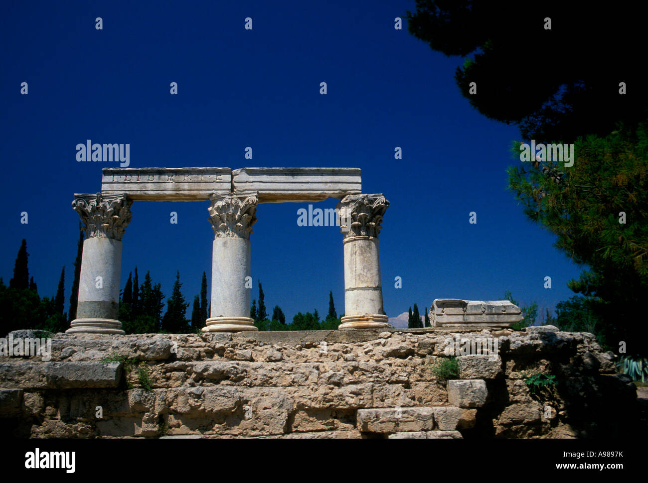 Il colonnato del Peloponneso Corinto grecia Europa Foto Stock
