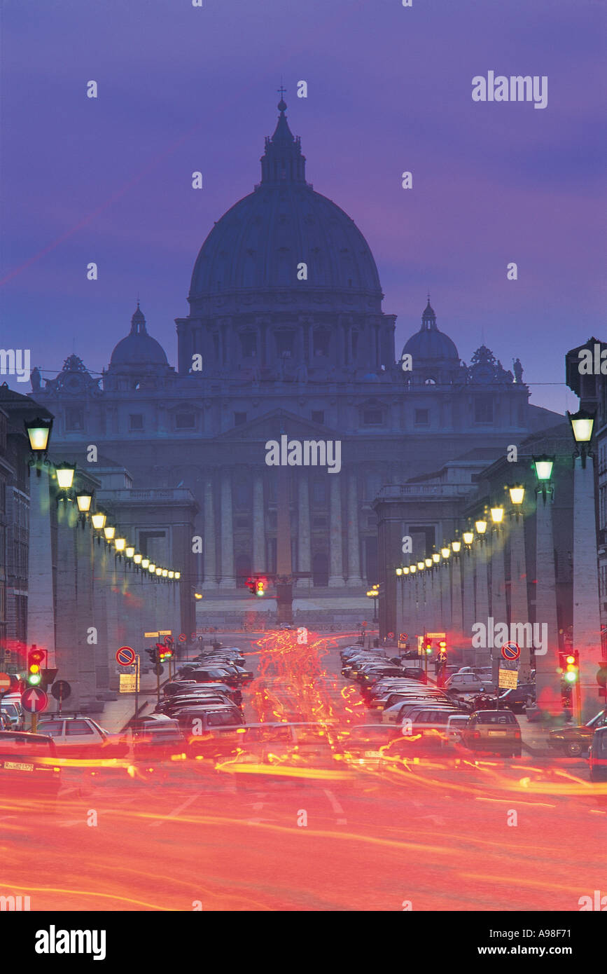 Luci auto Vaticano Italia Foto Stock