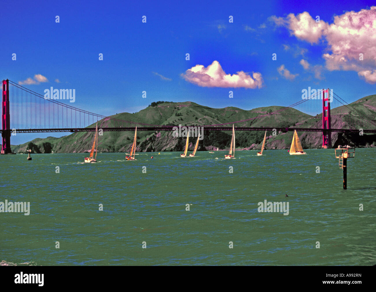 Il ponte del Golden Gate Yacht Race San Francisco Stati Uniti d'America Foto Stock
