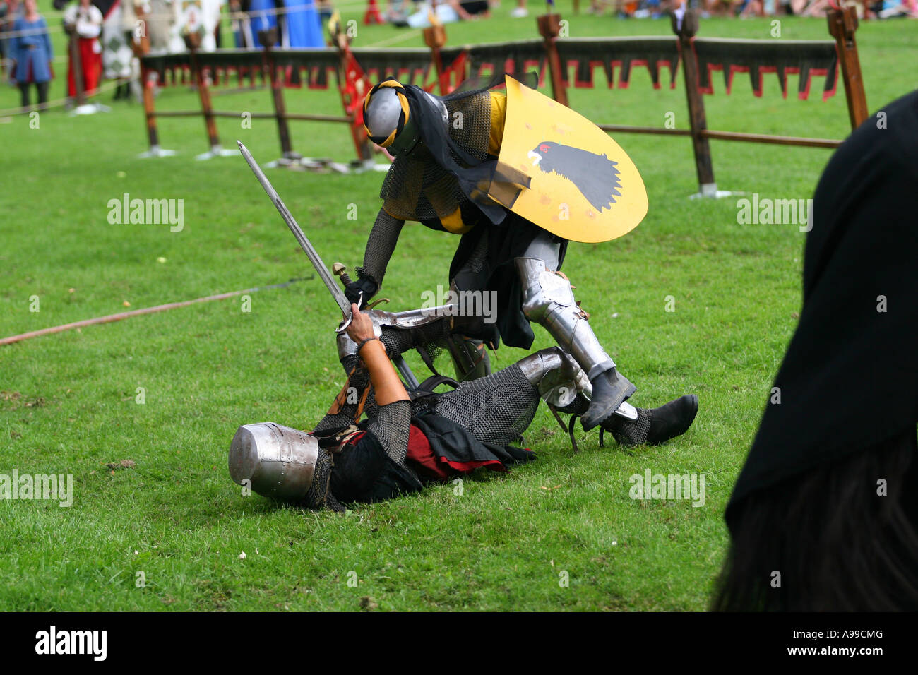 Cavaliere di lotta in un torneo Foto Stock