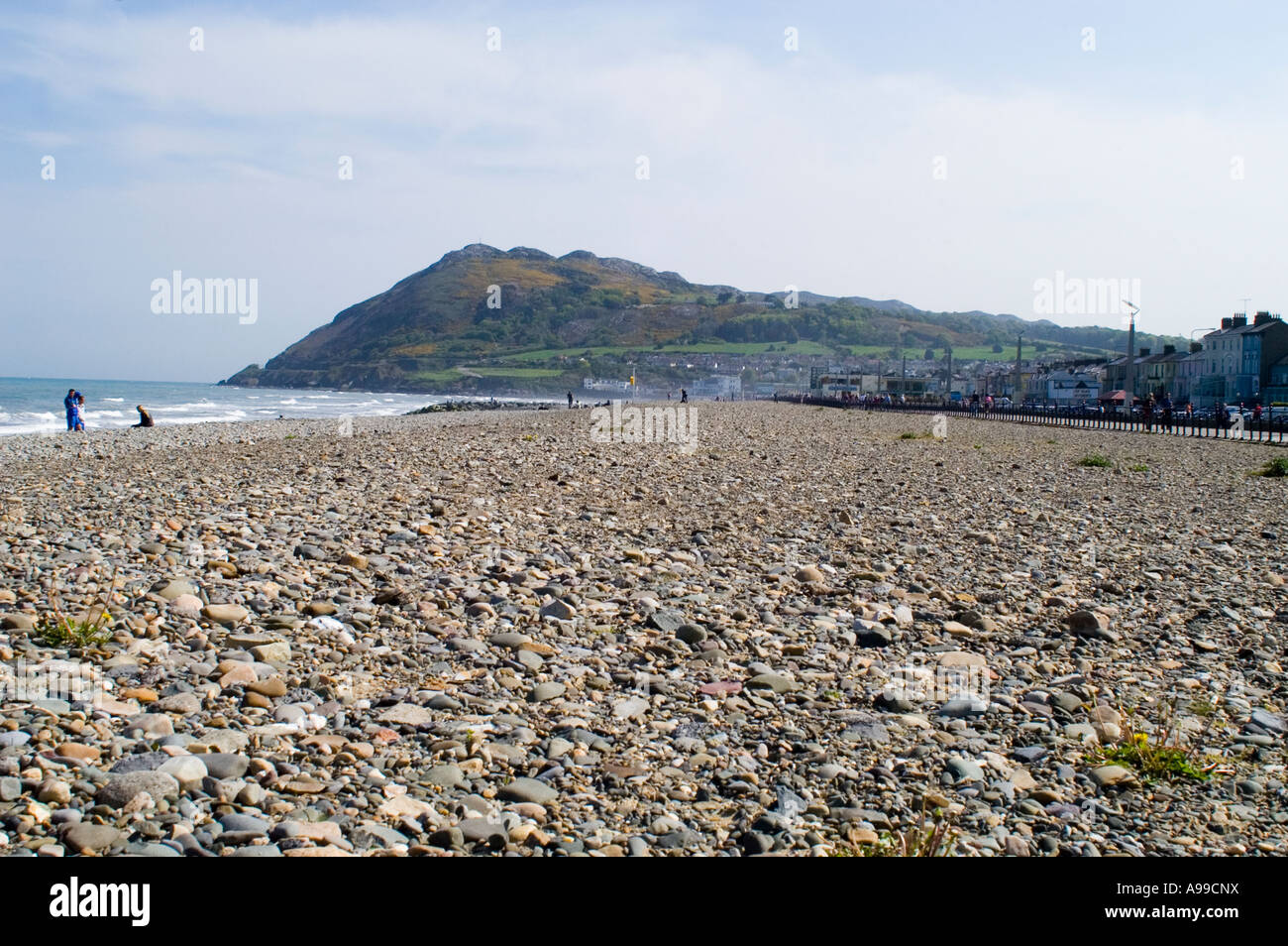 Distesa di spiaggia ciottolosa a Bray Head Foto Stock