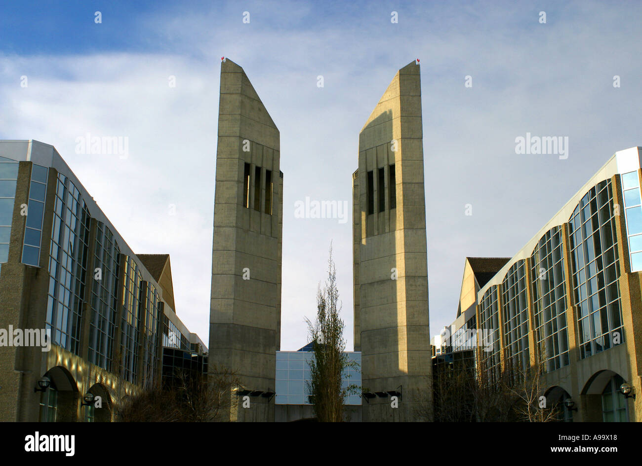 Torri verticali di una community college Foto Stock