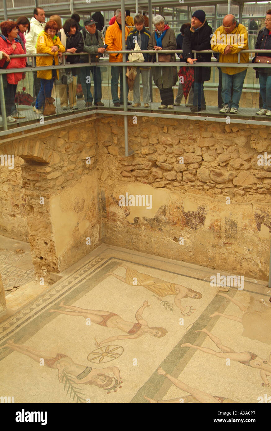 Pavimenti in Ceramica in bagno romano house di Villa del Casale vicino a Piazza Armerina, SICILIA, Italia che mostra le donne in bikini Foto Stock