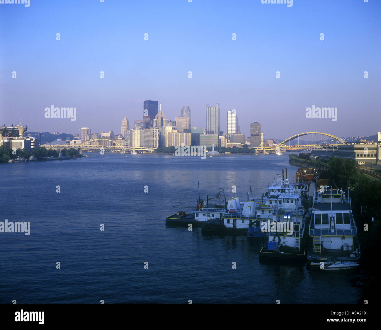 Piroscafi a ruote skyline del centro fiume Ohio Pittsburgh Pennsylvania USA Foto Stock