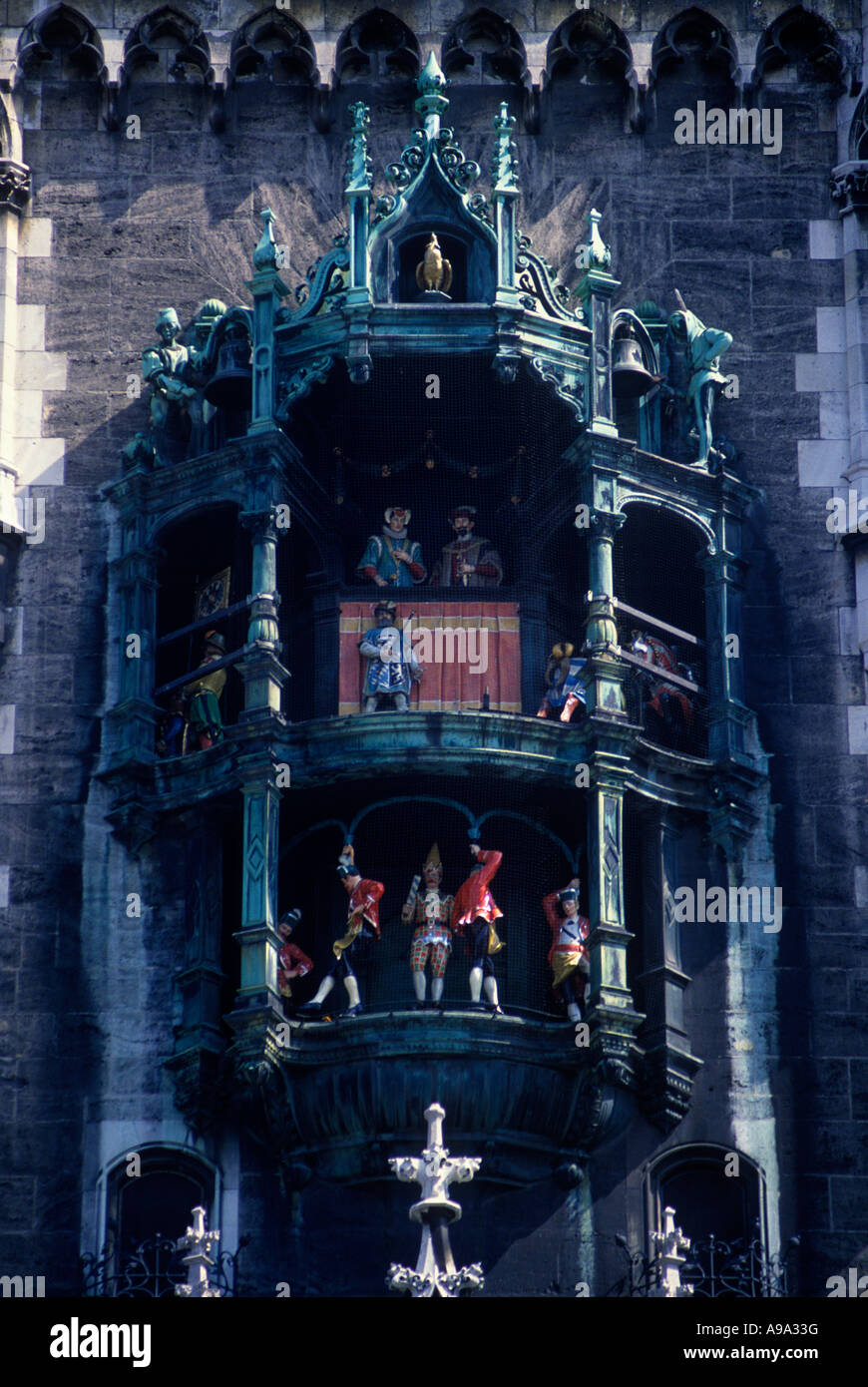 COOPERS DANCE GLOCKENSPIEL nuovo municipio Marienplatz di München Monaco di Baviera Germania Foto Stock