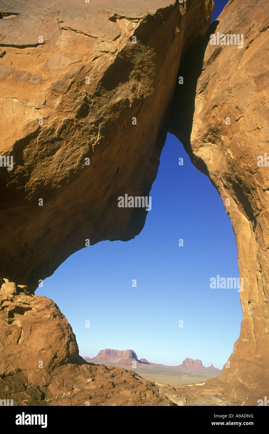 Lacrima ARCH Monument Valley Navajo Tribal Park UTAH ARIZONA USA Foto Stock