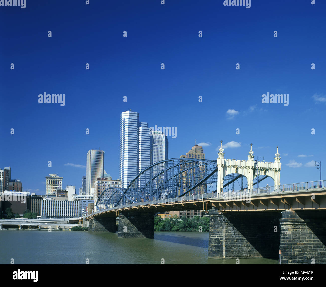 SMITHFIELD STREET BRIDGE skyline del centro Pittsburgh Pennsylvania USA Foto Stock