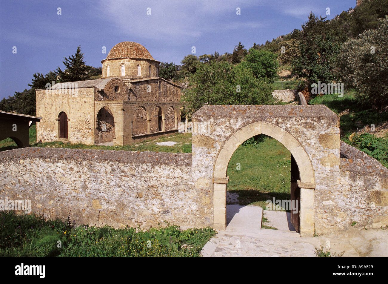 Cipro del nord della penisola Karpaz Antiphonitis chiesa monastica del XII secolo il suo nome significa Cristo che risponde Foto Stock