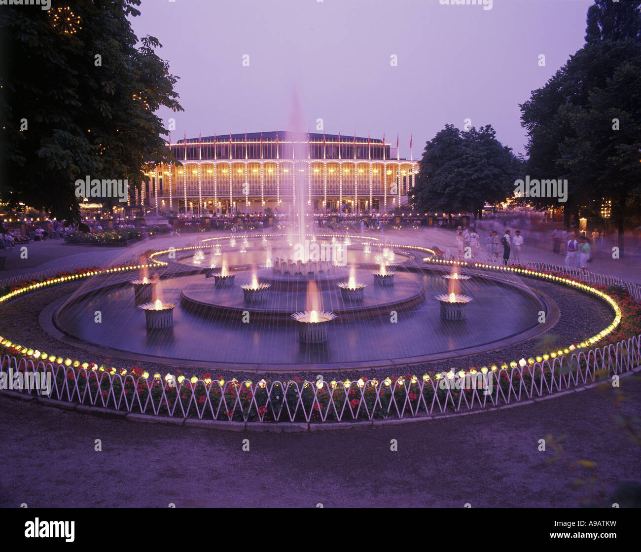 Fontana CONCERT HALL Tivoli Gardens Copenhagen DANIMARCA Foto Stock