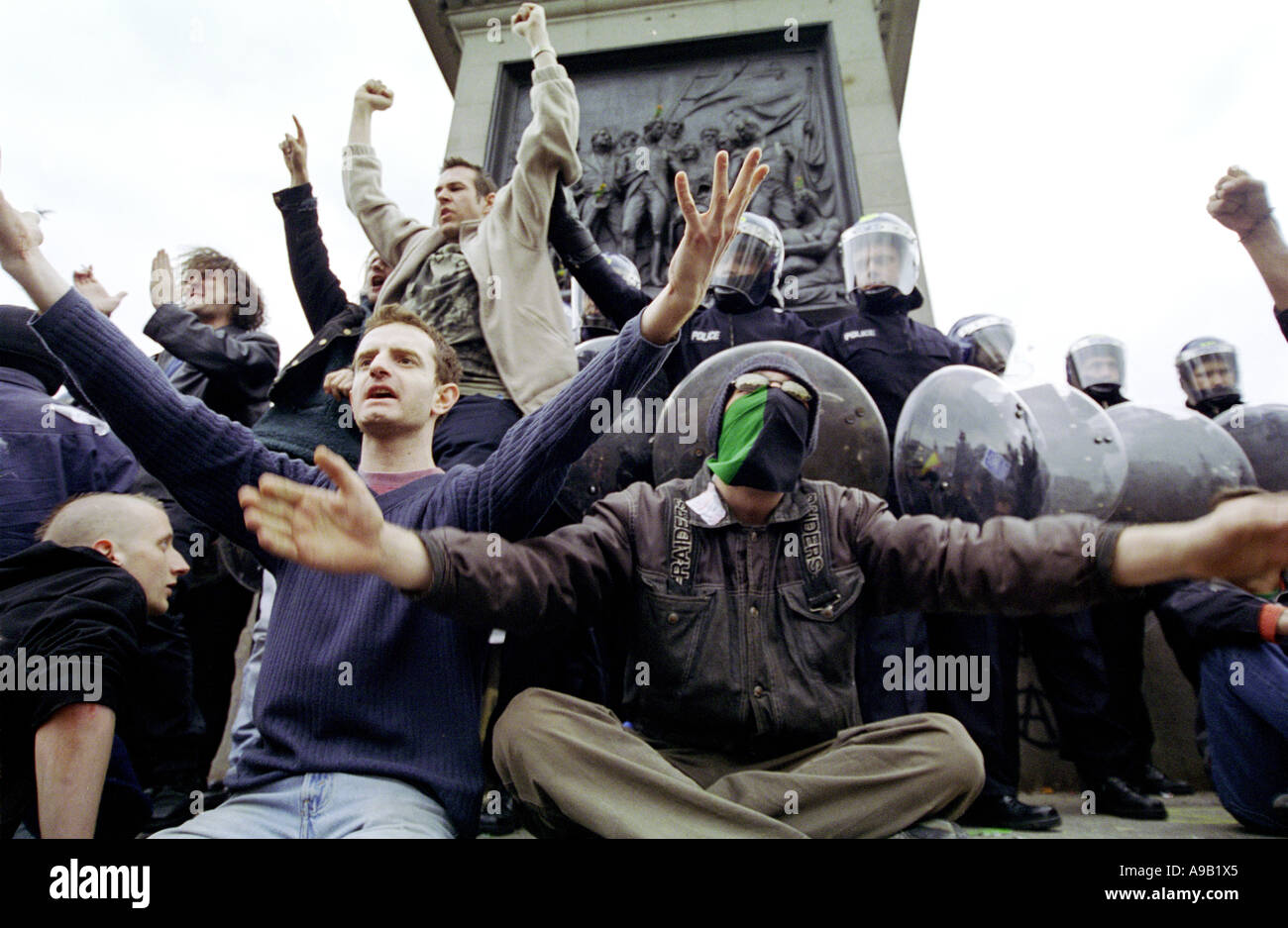 Giorno di maggio tumulti, Tragfalgar Square, Londra 2003 Foto Stock