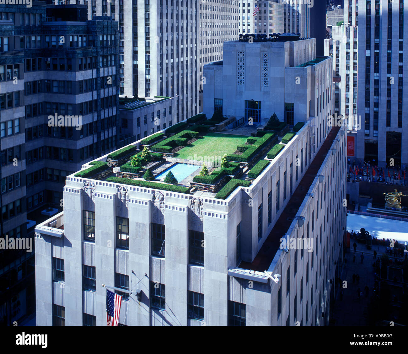 ROOF GARDEN il ROCKEFELLER CENTER (©RAYMOND cofano 1939) Midtown Manhattan NEW YORK CITY USA Foto Stock