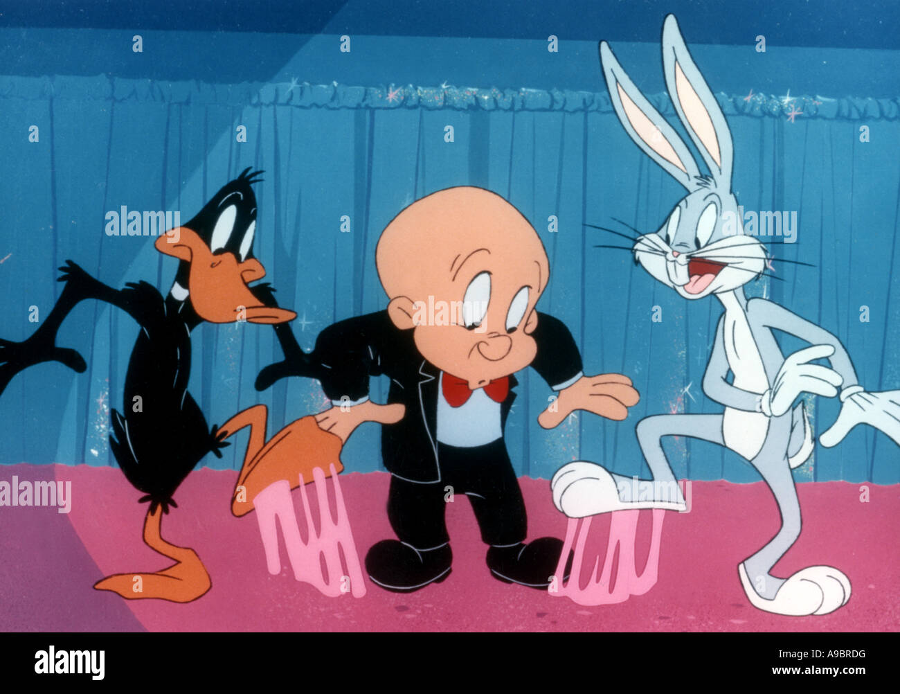 ELMER FUDD - Warner personaggio dei fumetti qui con Bugs Bunny e Daffy Duck Foto Stock