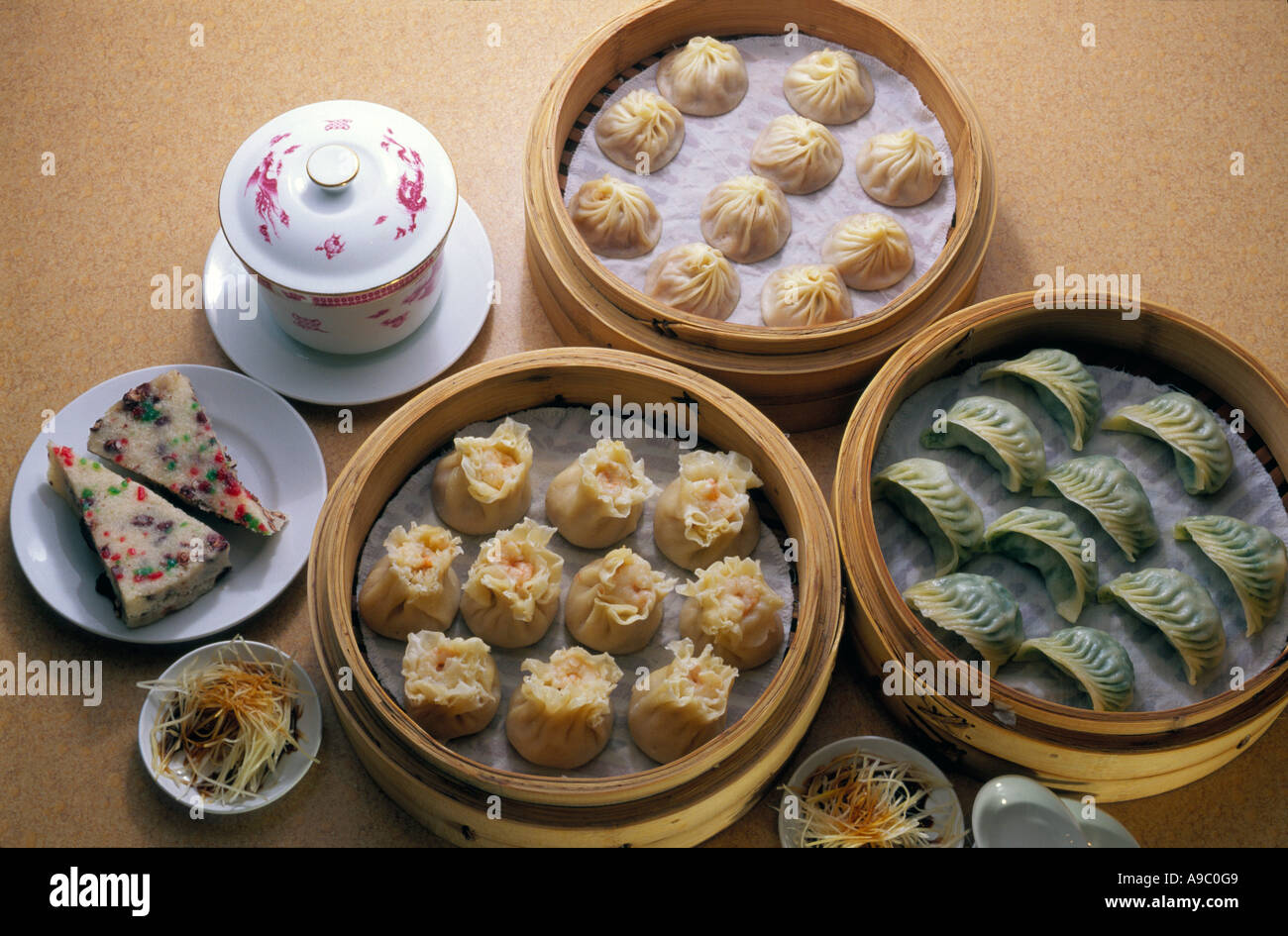 Gnocco al vapore con gamberetti verdure carne di Taiwan Foto Stock