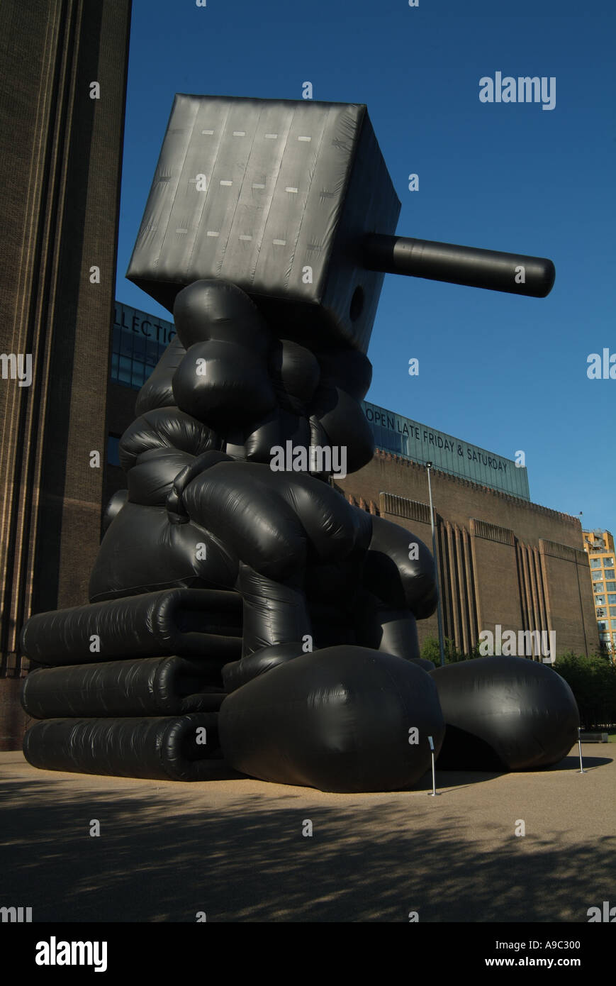 Blockhead (2003) gonfiabile temporaneo scultura alla Tate Modern. Architetto: Paul McCarthy Foto Stock