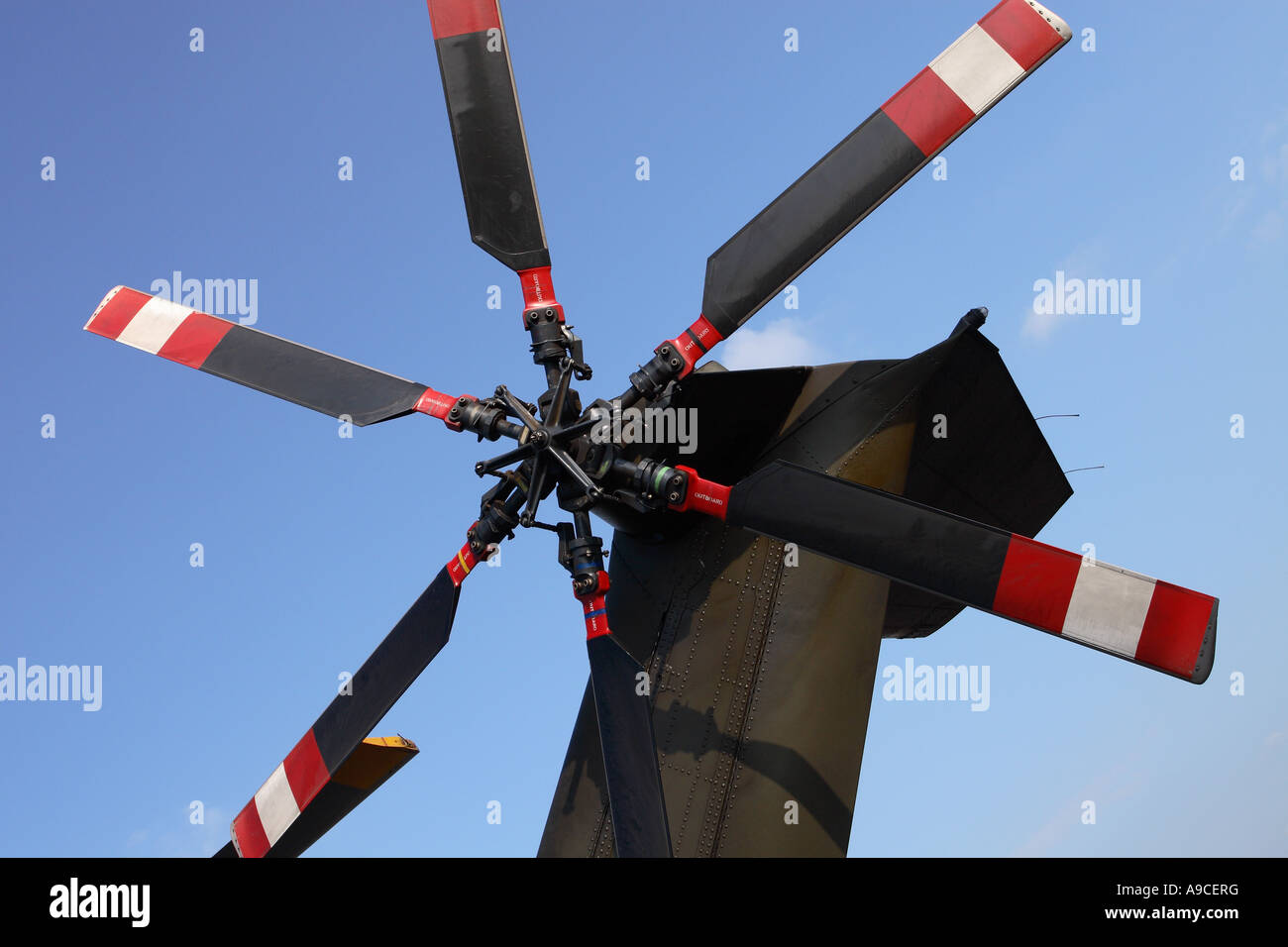 Il rotore di coda le lame sulla Royal Navy Sea King elicottero Foto Stock