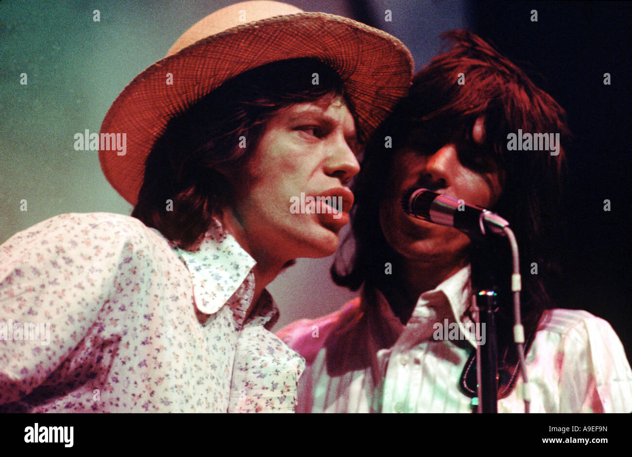 Mick Jagger e Keith Richards dei Rolling Stones. Entrambe le leggende della loro durata di vita, viaggiando con le pietre dal 1963-2007 Foto Stock