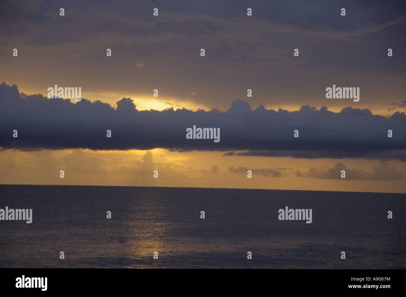 Tramonto sul Golfo del Messico fro Naples, Florida Foto Stock