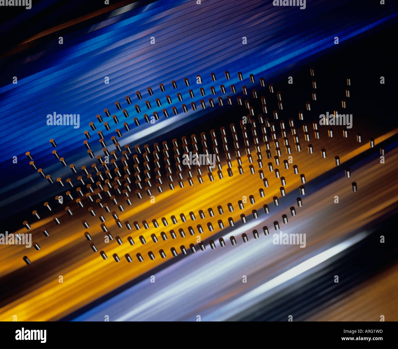 Rappresentazione delle linee magnetiche di forza in un campo magnetico usando magneti miniaturizzati Foto Stock