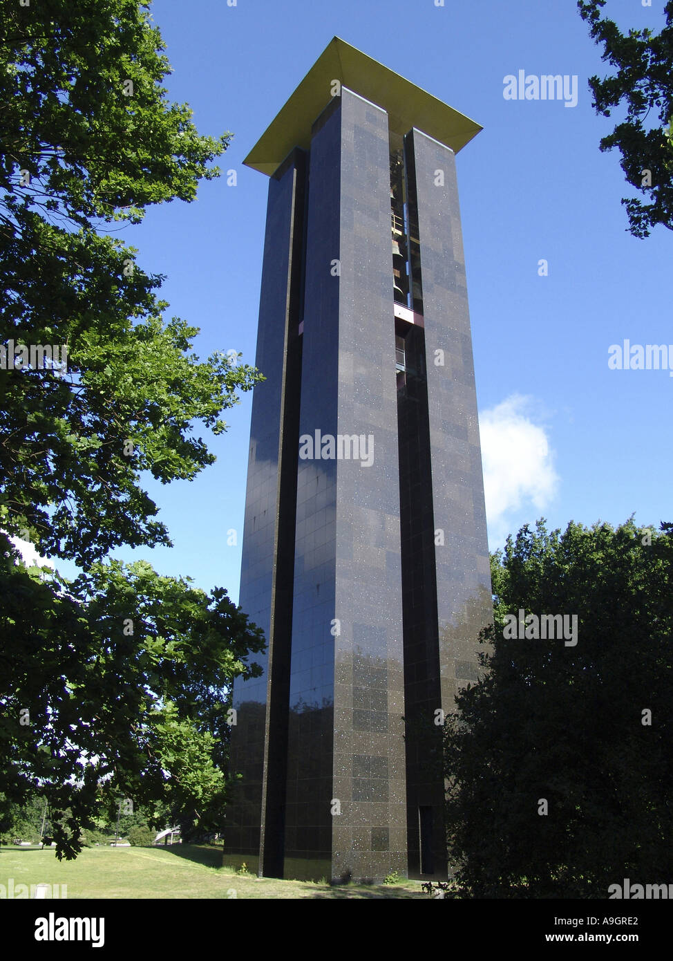 Carillon, altezza della torre di 42 metri, con 68 campane e una gamma di 5 oktaves campana più grande gioco in Europa e la quarta più grande di t Foto Stock