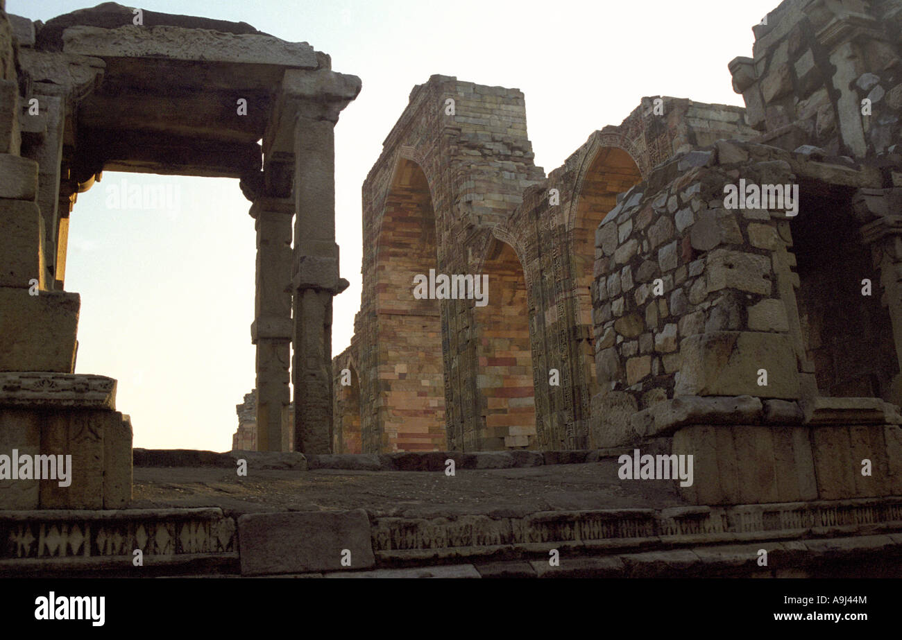 Rimane circa Qutub Minar, Delhi, India. Foto Stock