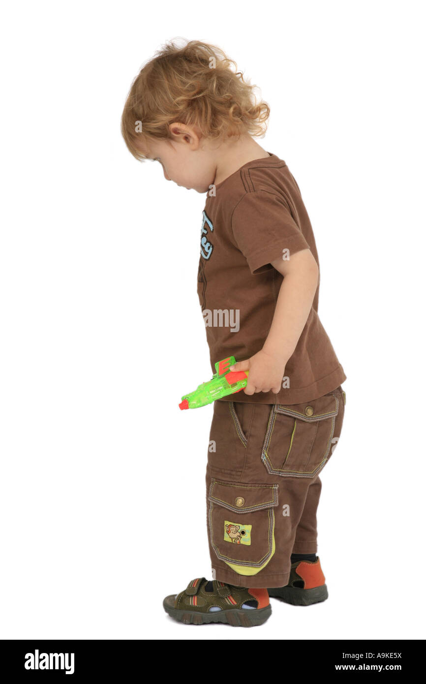 Piccolo ragazzo giocando, Germania Foto Stock